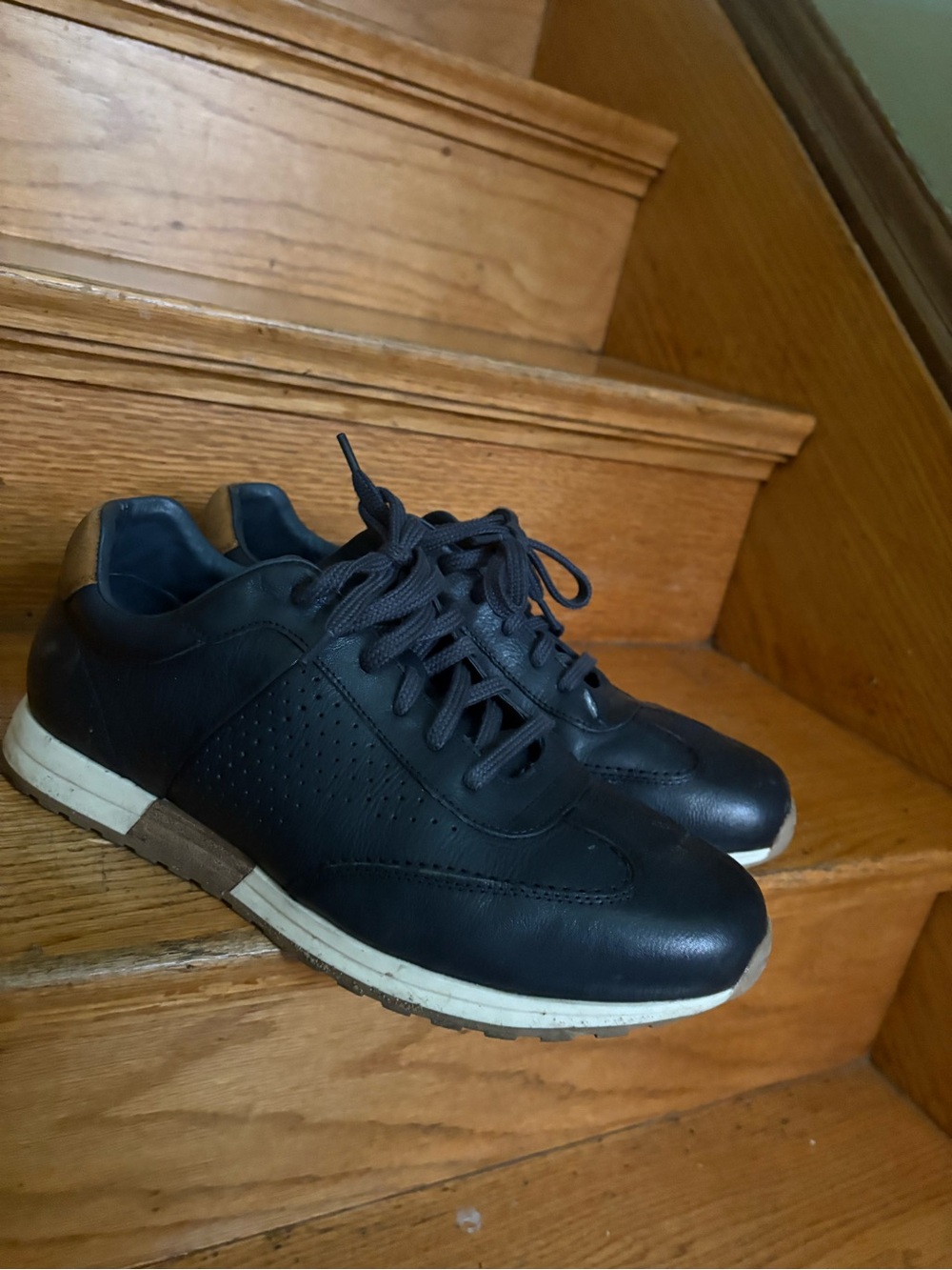 Rodd & Gunn Black Leather Lace-Up Sneakers with Tan Heel Accent